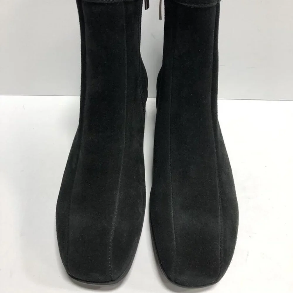 La Canadienne Elizabeth, Women's Black Suede Zip Ankle Booties, Size 6.5Wide